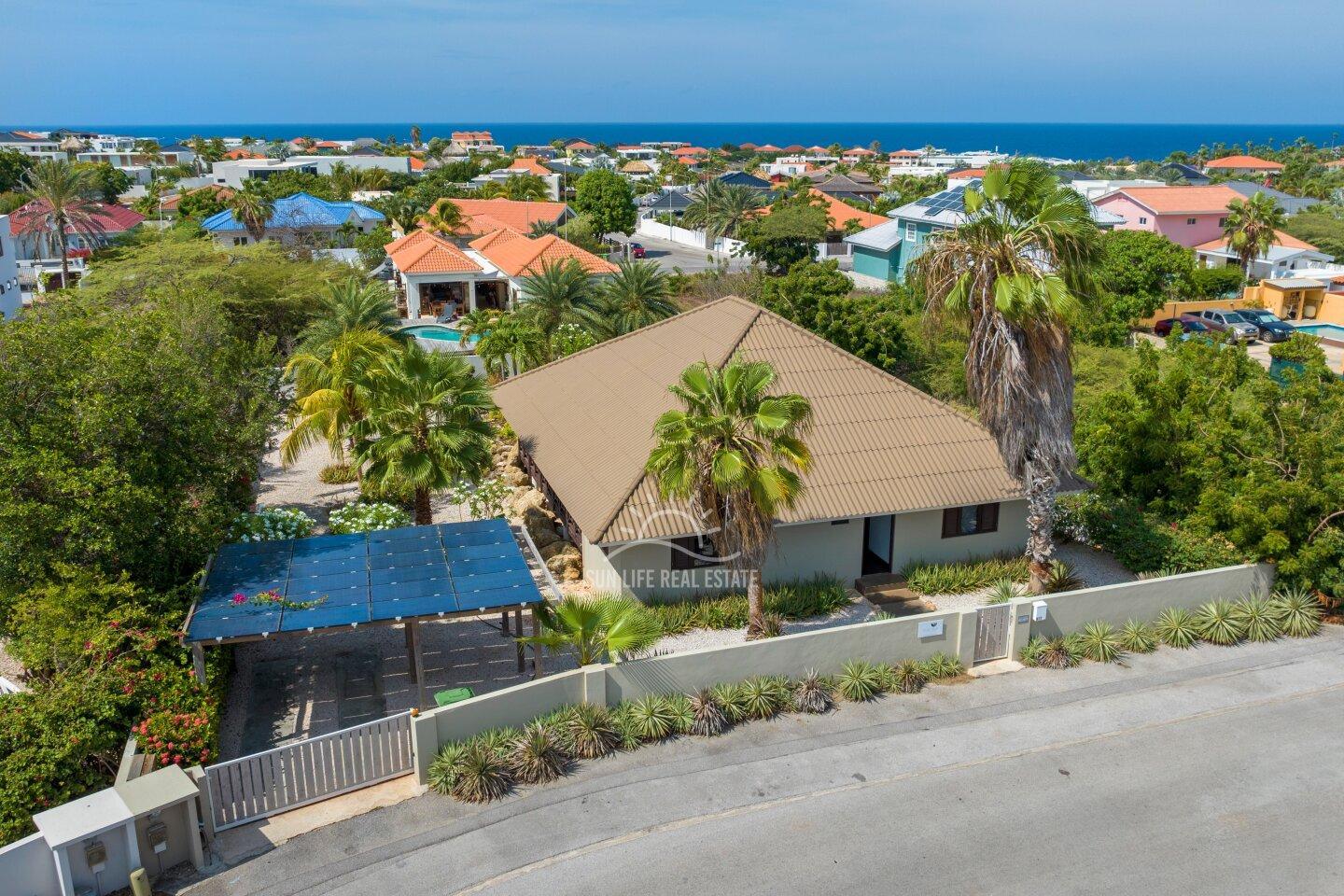 Stunning Villa with Modern Comfort and Natural Charm in Vista Royal