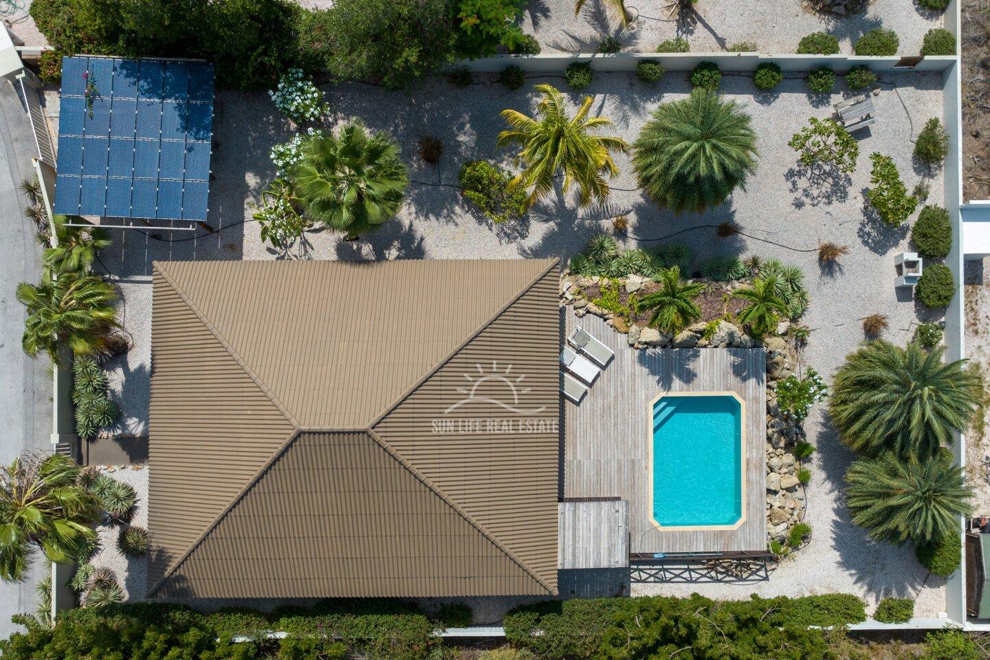 Stunning Villa with Modern Comfort and Natural Charm in Vista Royal