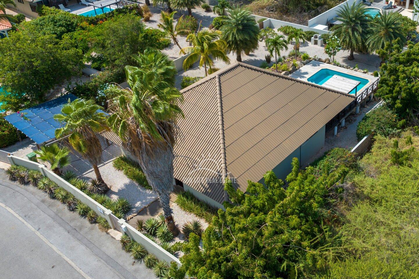 Stunning Villa with Modern Comfort and Natural Charm in Vista Royal