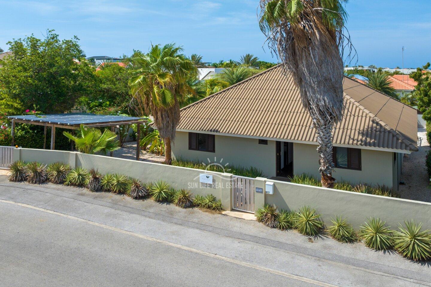 Stunning Villa with Modern Comfort and Natural Charm in Vista Royal