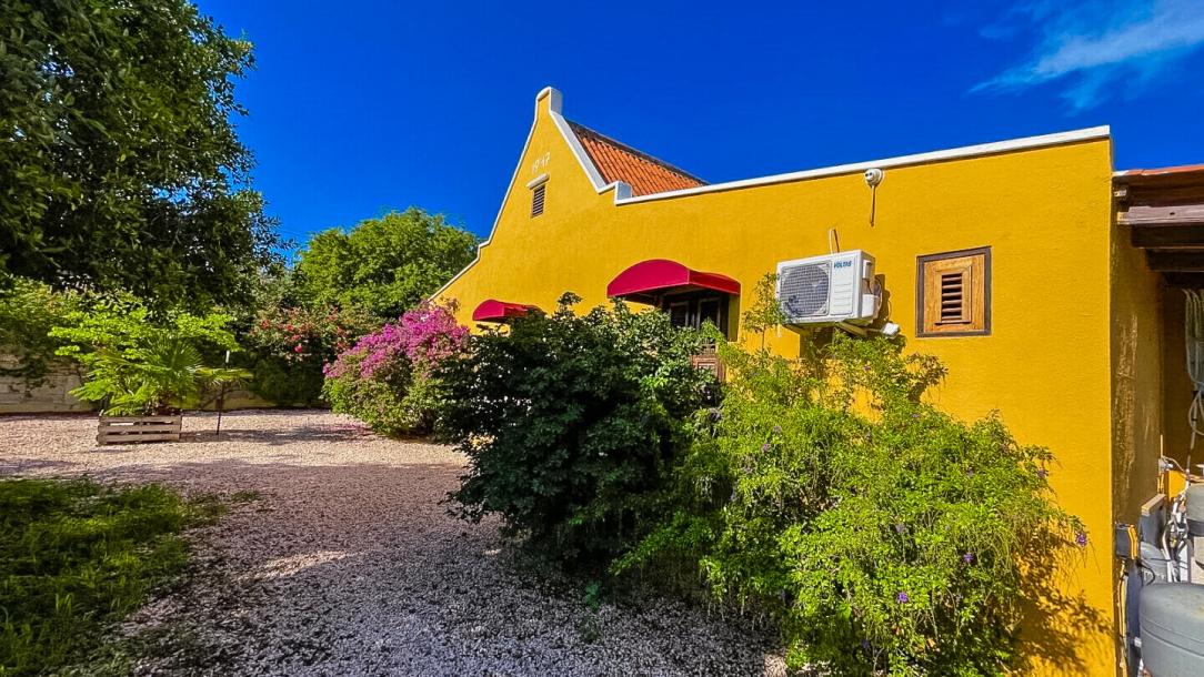 Plantation style villa for sale in Mahuma-5