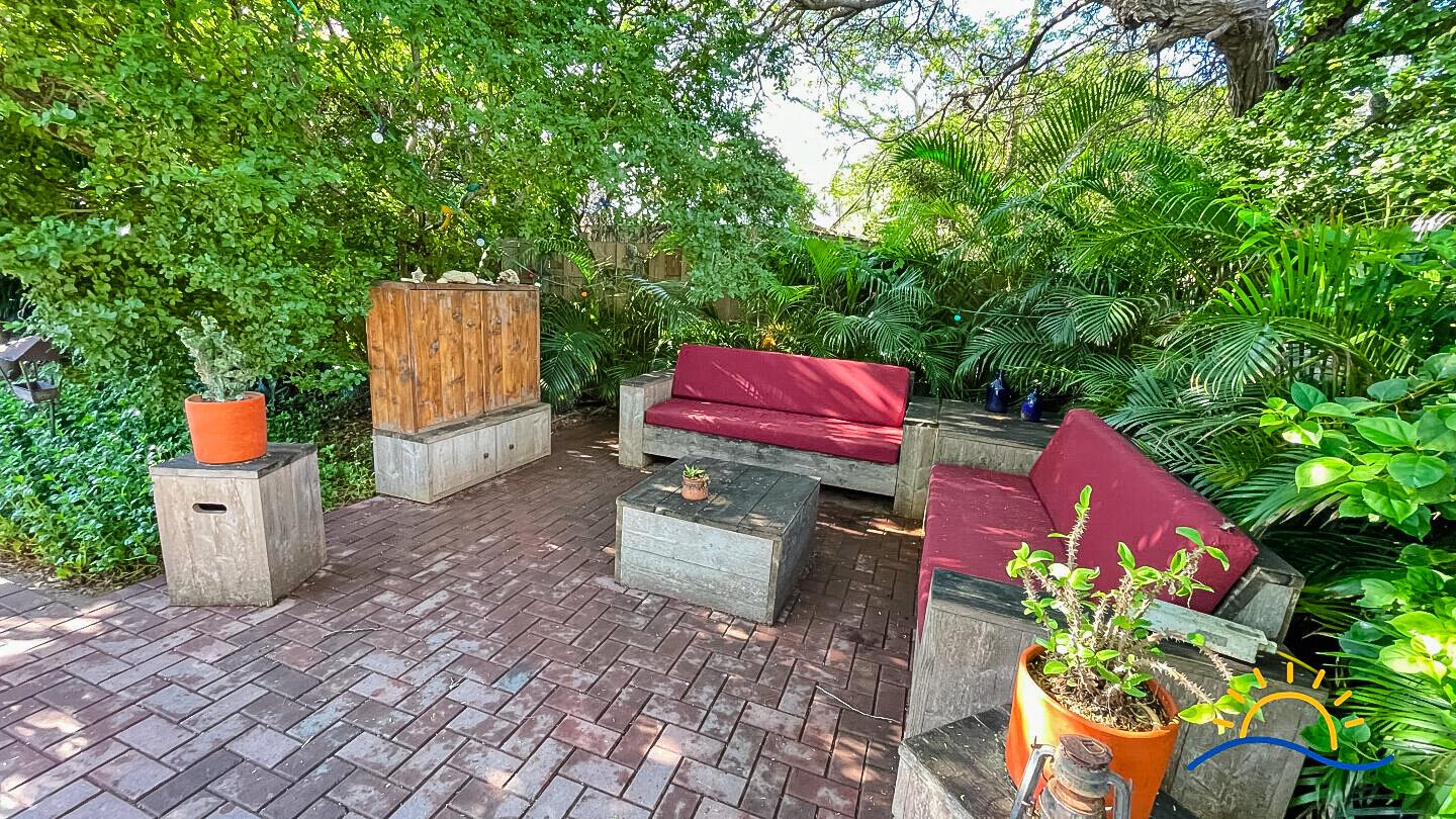 Plantation style villa for sale in Mahuma