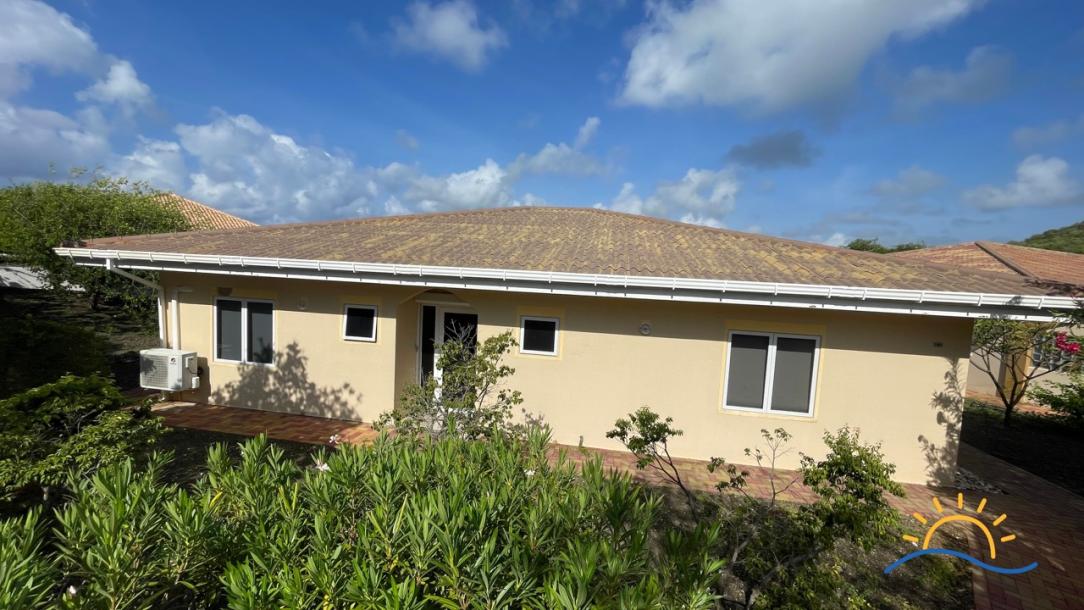 Seize the Opportunity to Invest in Your Dream Villa at the Beautiful Villapark Fontein Resort in Curacao-4