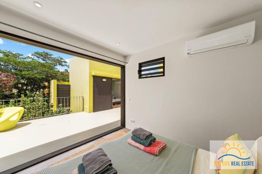 Indoor-Outdoor Living House For Sale in Sint Michiel-28