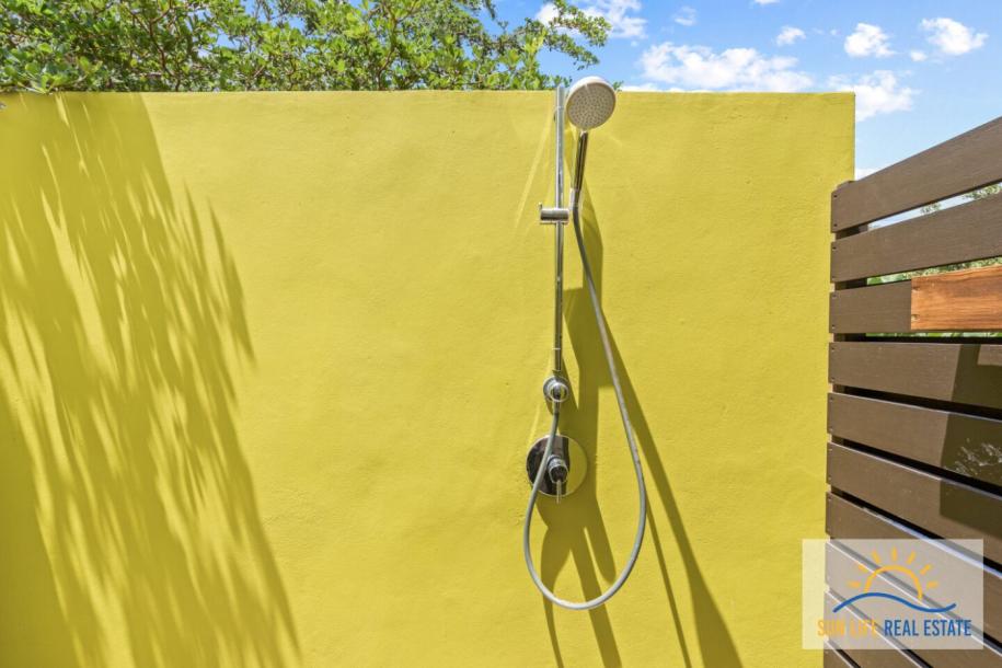 Indoor-Outdoor Living House For Sale in Sint Michiel-26