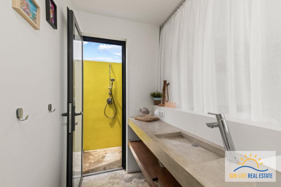 Indoor-Outdoor Living House For Sale in Sint Michiel-25