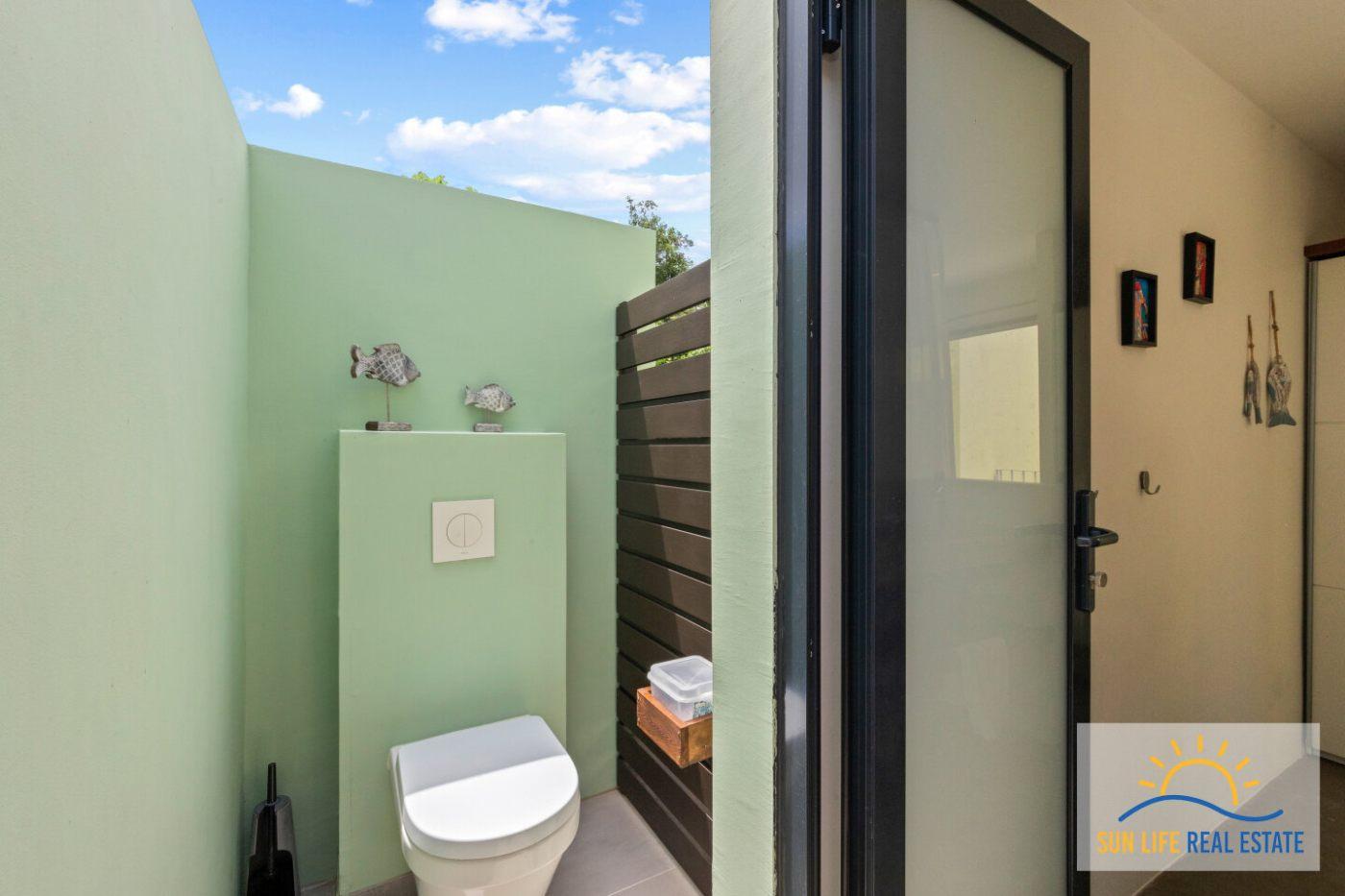 Indoor-Outdoor Living House For Sale in Sint Michiel