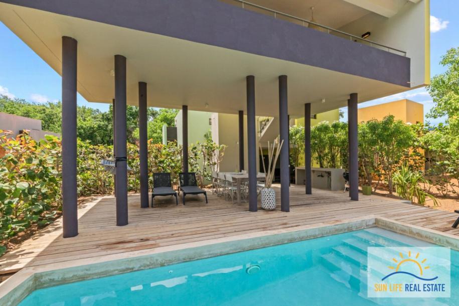 Indoor-Outdoor Living House For Sale in Sint Michiel-9