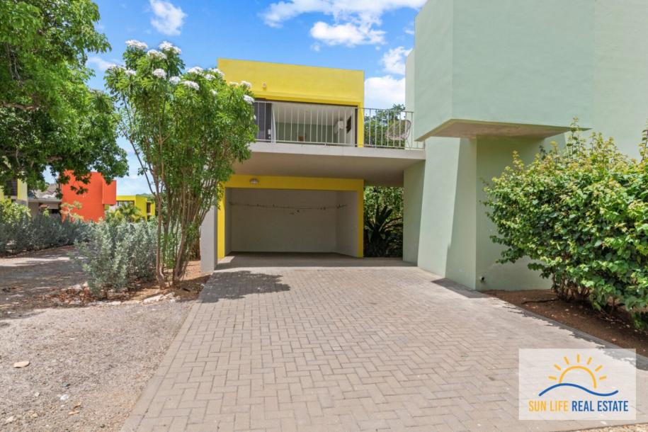 Indoor-Outdoor Living House For Sale in Sint Michiel-10