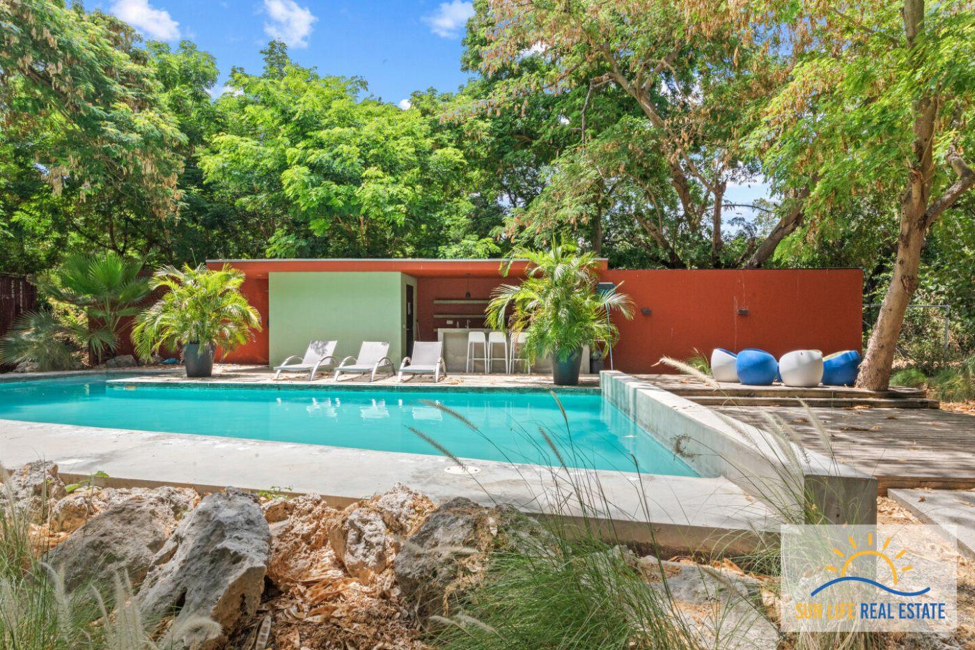 Indoor-Outdoor Living House For Sale in Sint Michiel