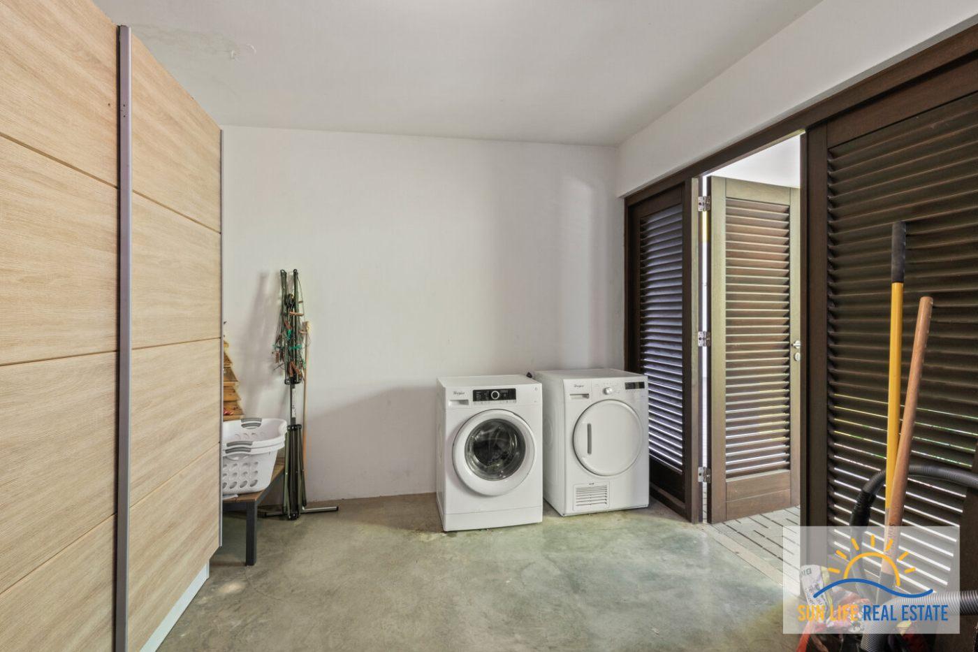 Indoor-Outdoor Living House For Sale in Sint Michiel