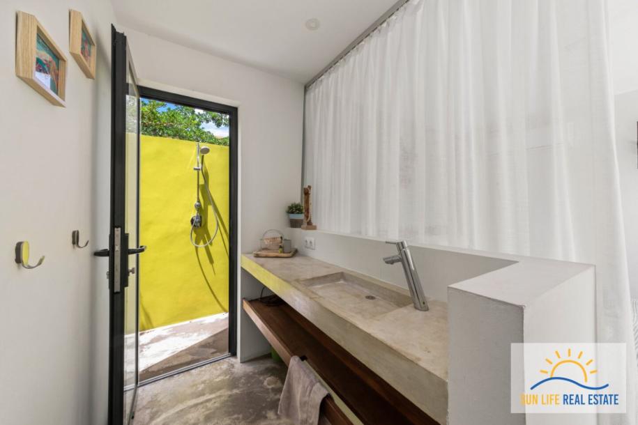 Indoor-Outdoor Living House For Sale in Sint Michiel-5