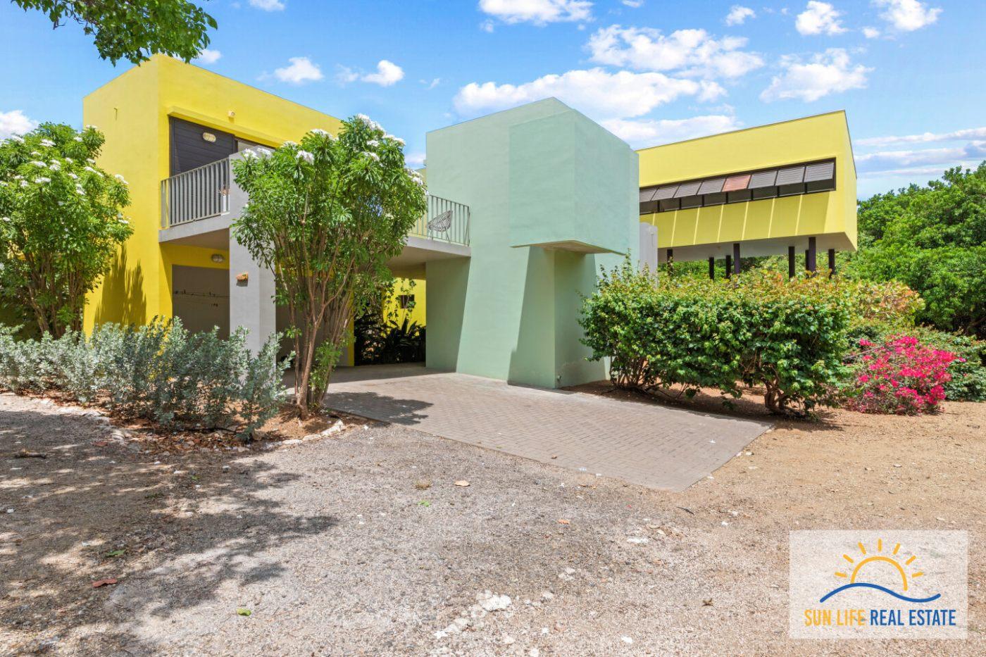 Indoor-Outdoor Living House For Sale in Sint Michiel