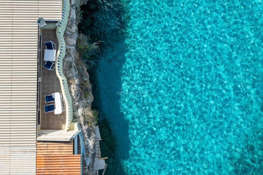 Oceanfront house for sale in Westpunt-35