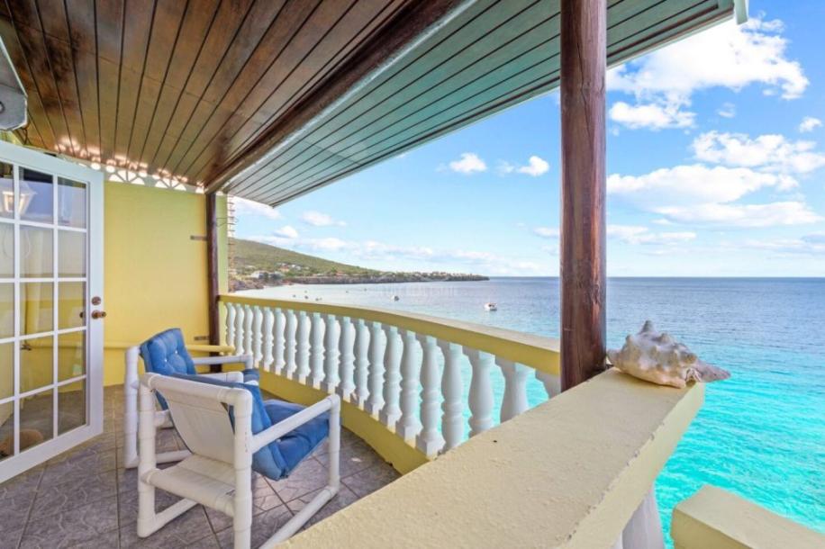 Oceanfront house for sale in Westpunt-21