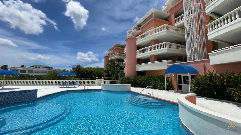 Apartment For Sale on Secure Complex with Communal Swimming Pool