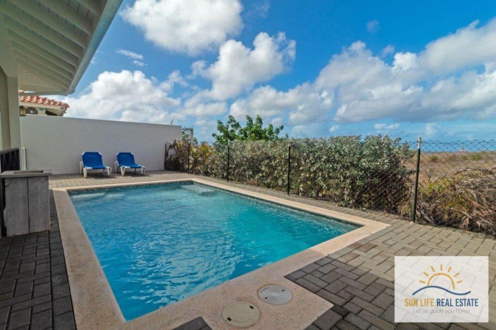 House For Rent With Hilltop View in Vista Montana