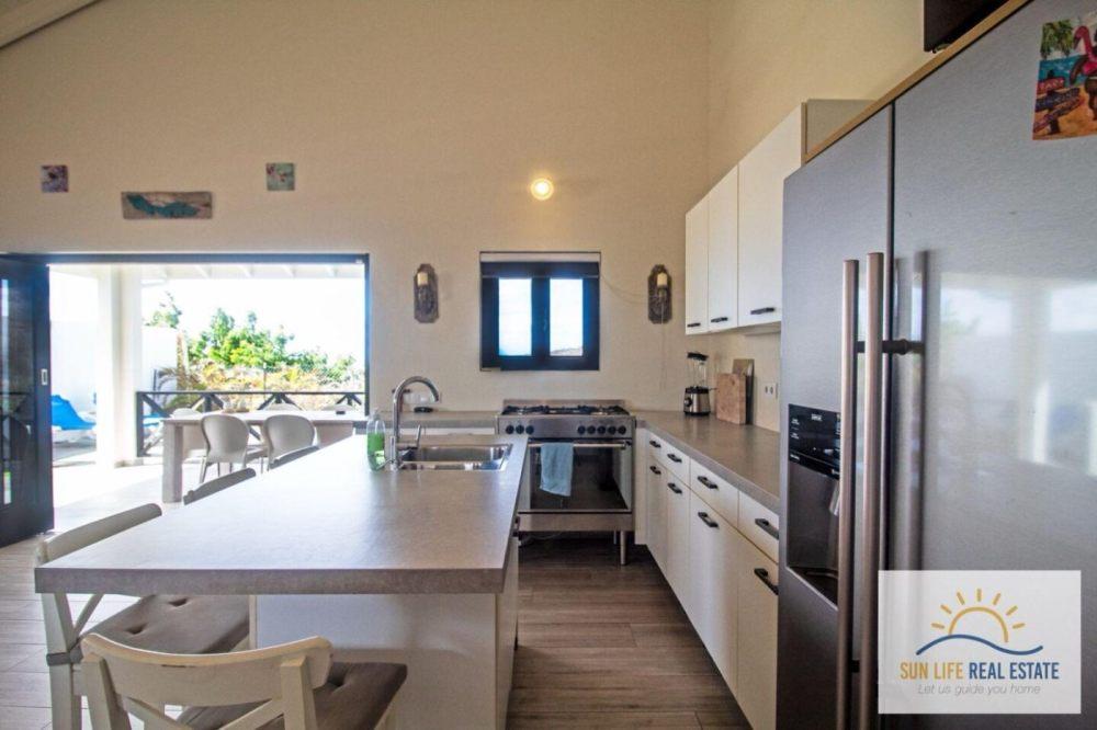 House For Rent With Hilltop View in Vista Montana