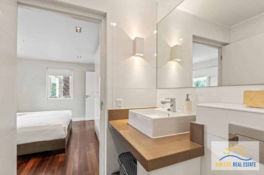 Tropical Villa For Sale in Vista Royal-11