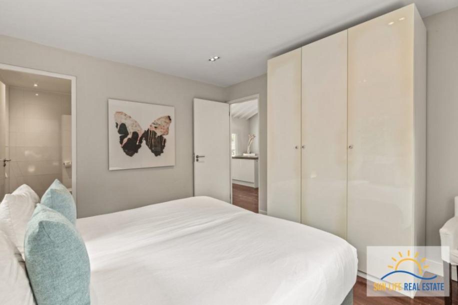 Tropical Villa For Sale in Vista Royal-6