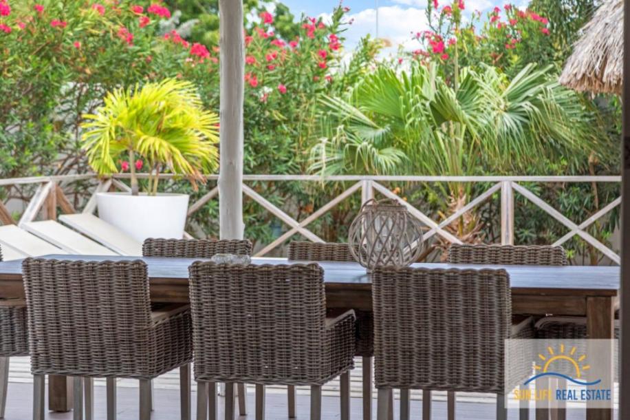 Tropical Villa For Sale in Vista Royal-25