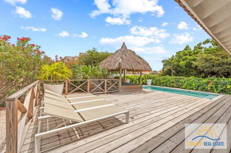 Tropical Villa For Sale in Vista Royal-22