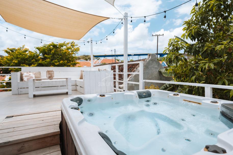 Prime Investment Opportunity in UNESCO-Protected Heritage Property in Otrobanda-22