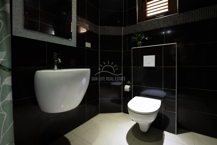 Prime Investment Opportunity in UNESCO-Protected Heritage Property in Otrobanda-22