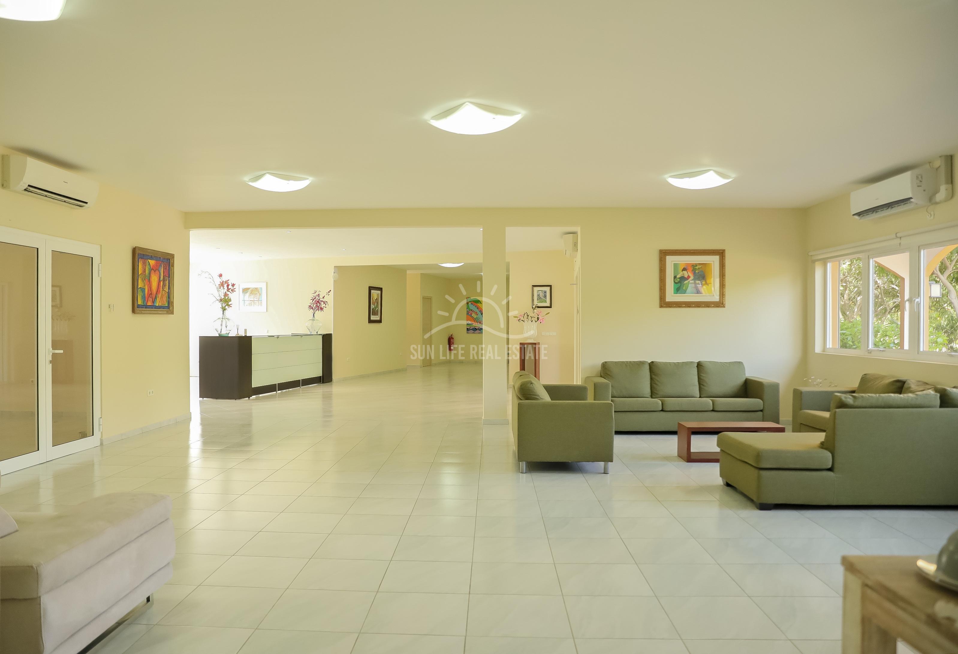 Transform This Property into Your Dream Location on a Generous 1,374 Square Meters of Owned Land!