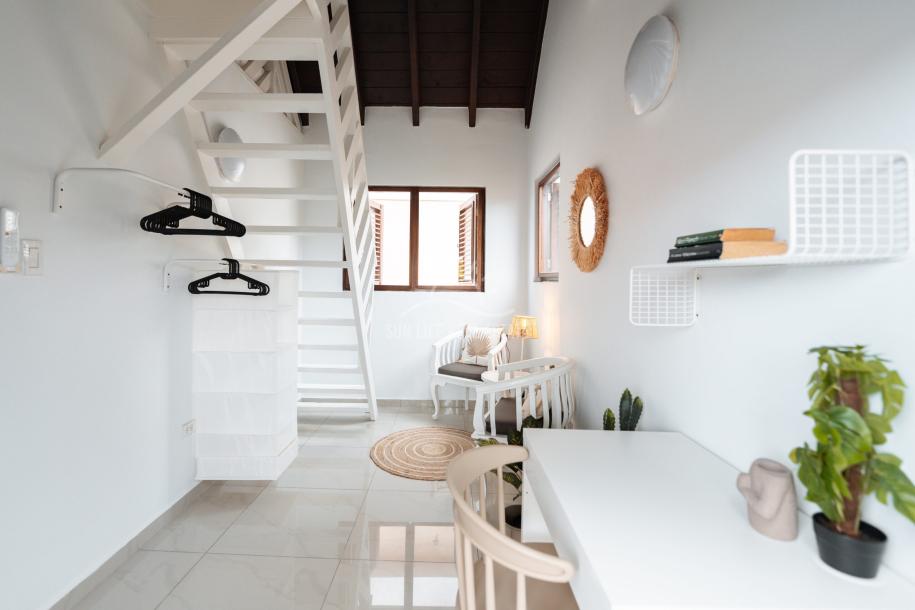 Prime Investment Opportunity in UNESCO-Protected Heritage Property in Otrobanda-11