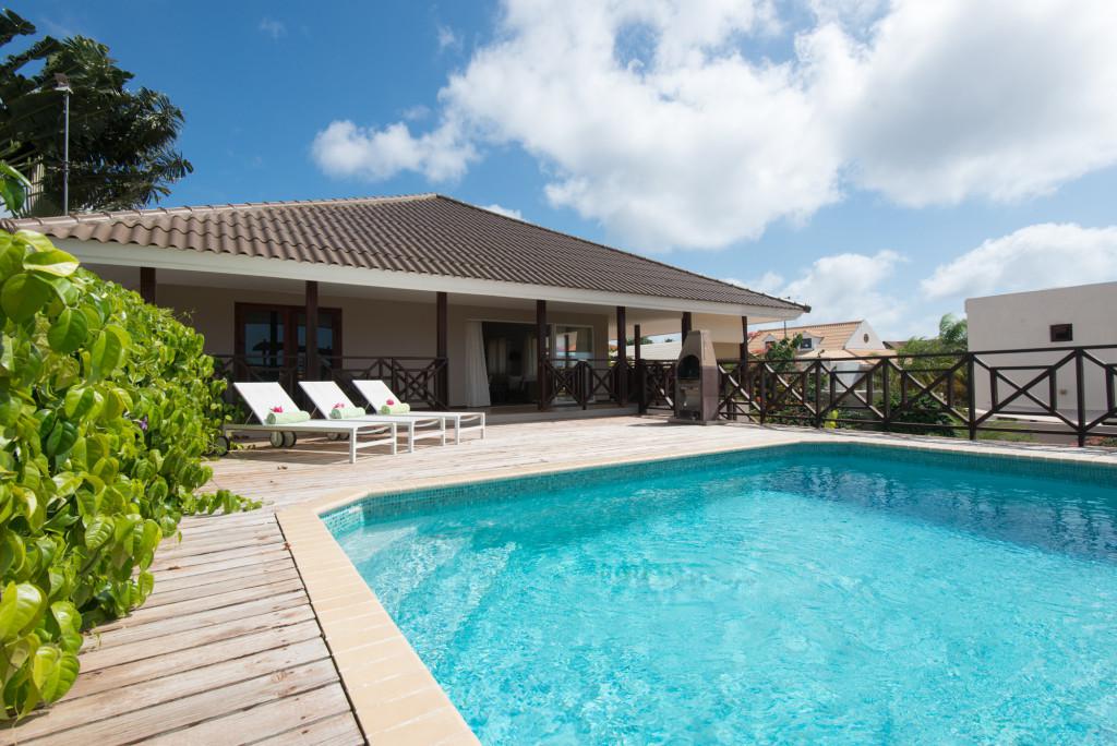 Why Curaçao is a Top Choice for Luxury Real Estate Buyers