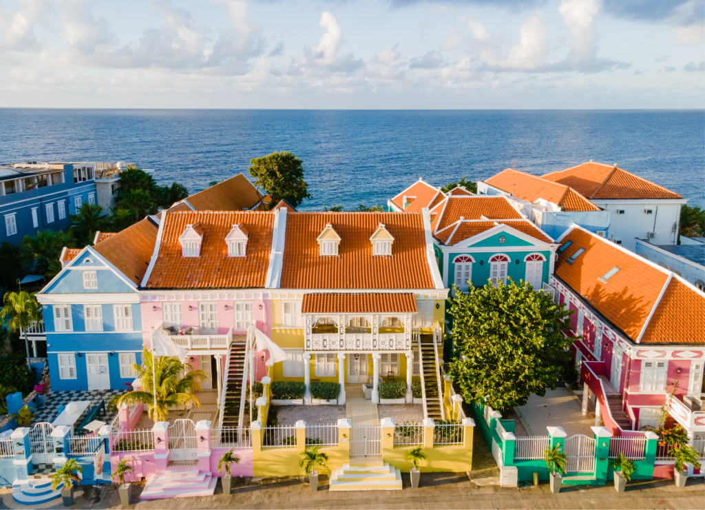 Finalizing the Deed with a Notary When Buying a House in Curacao: What You Need to Know